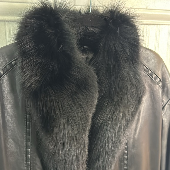 Walden Genuine Leather, Floor Length Leather Jacket w/Fur collar - Picture 2 of 9